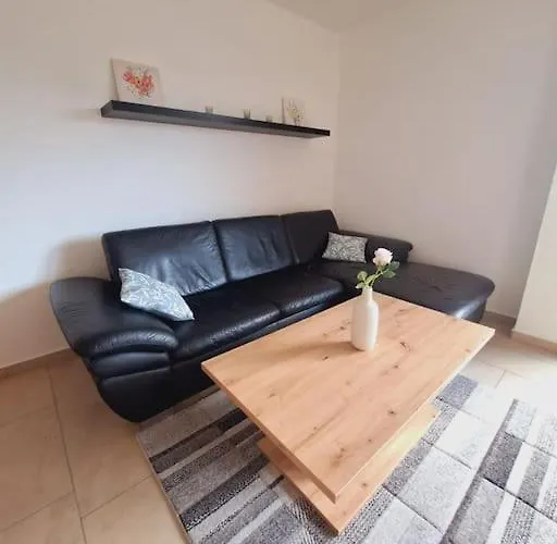 Zentrale 1 In شقة *