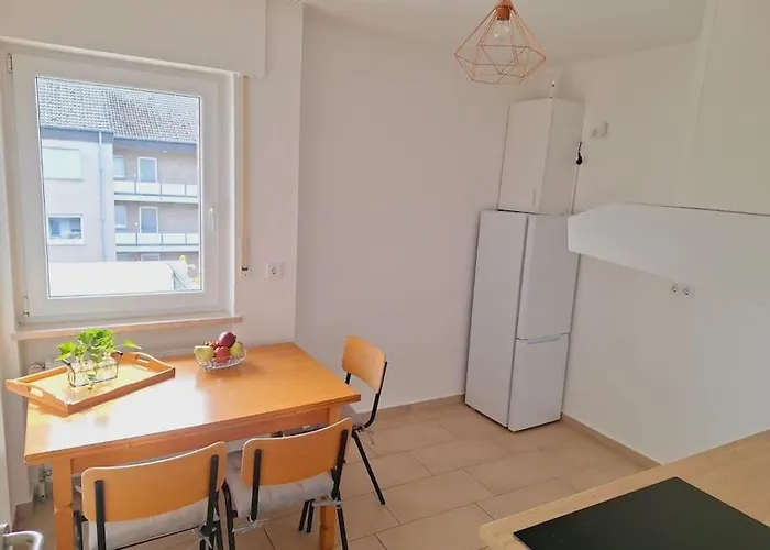 Zentrale 1 In شقة *